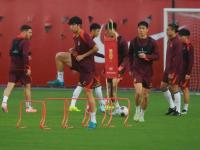 乐鱼真人体育娱乐-国足东亚杯首战出炉！重回双后腰战术，首发11人浮现的简单介绍