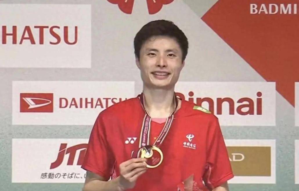 国羽一哥拒翻车！决胜局一波流石宇奇2-1伍家朗进8强