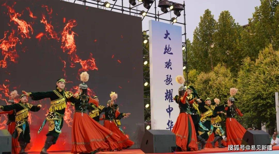 精湛技艺展现，观众赞叹不已